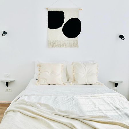 Urban Parkside Retreat Cozy 2-Bed Ap By Metro Apartment Bucharest Exterior photo